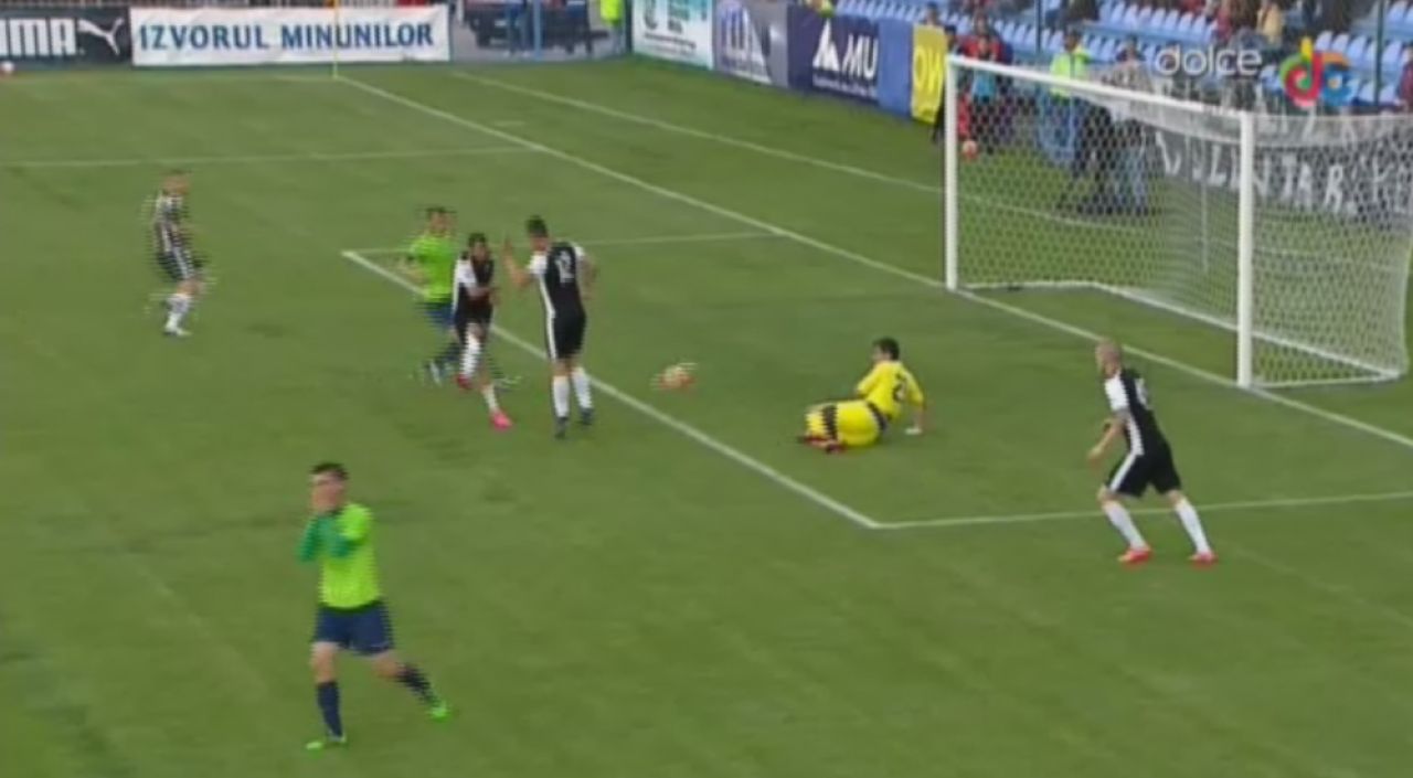 Autogol de Fotbal la Maxx in Liga I: Maftei si Barna, de la Voluntari, si-au invins propria echipa dupa o faza amuzanta_2