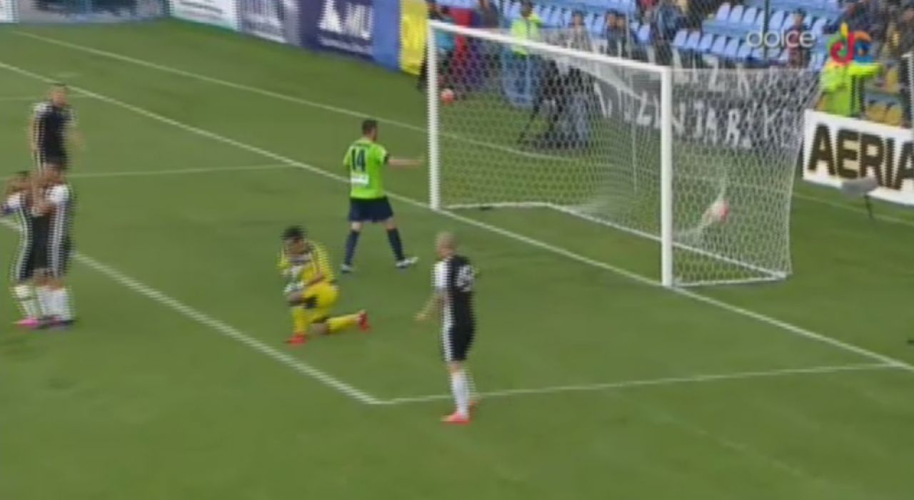 Autogol de Fotbal la Maxx in Liga I: Maftei si Barna, de la Voluntari, si-au invins propria echipa dupa o faza amuzanta_3