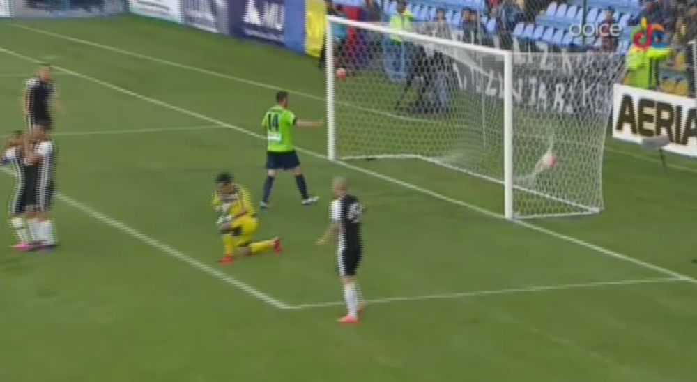 Autogol de Fotbal la Maxx in Liga I: Maftei si Barna, de la Voluntari, si-au invins propria echipa dupa o faza amuzanta_3