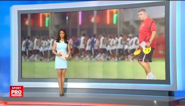 Olaroiu a sarbatorit titlul din Emirate cu steagul Romaniei! In timp ce asteapta telefonul lui Burleanu, isi negociaza un contract BETON in China