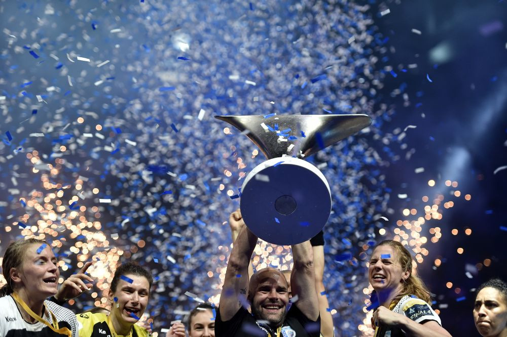 Moment incredibil la finala Ligii povestit de fetele de la CSM: Ne-au zis sa ne oprim, sa nu ne bucuram, jucam si reprizele de prelungiri! Nu intelegeam! Nu stiam daca am castigat!