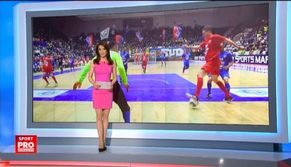 VIDEO "Uniti pentru Nesu" Sala Polivalenta, plina la meciul caritabil dintre generatiile Stelei