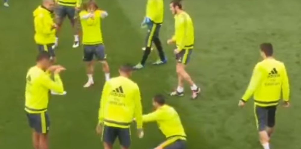 DIVER! DIVER! Faza zilei la antrenamentul Realului! Cristiano Ronaldo a cerut fault, toti colegii l-au acuzat ca SIMULEAZA :))