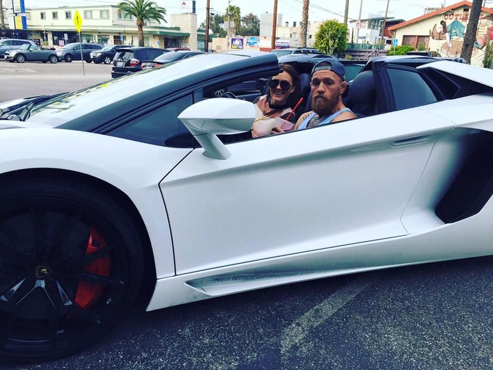 Poza geniala care arata succesul lui Conor McGregor! In 2013 se poza cu un Ferrari care nu era al lui. Ce masini are acum - FOTO_6