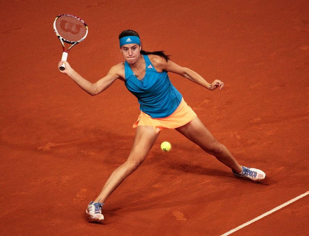 No1e. URIAS: Novak Djokovic este in acest moment detinatorul tuturor celor 4 turnee de Grand Slam, dupa o victorie superba in fata lui Andy Murray la Paris: 3-6 6-1 6-2 6-4