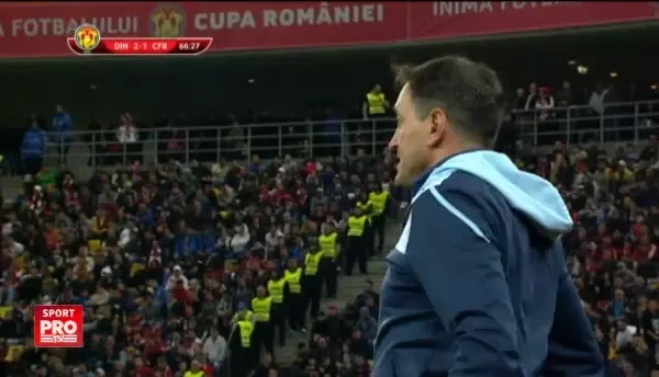 Dinamo si CFR, aproape de BATAIE la marginea terenului! Imagini incredibile! Gest golanesc facut de Romario, Rednic a fost lovit peste fata de un jucator de la CFR. VIDEO