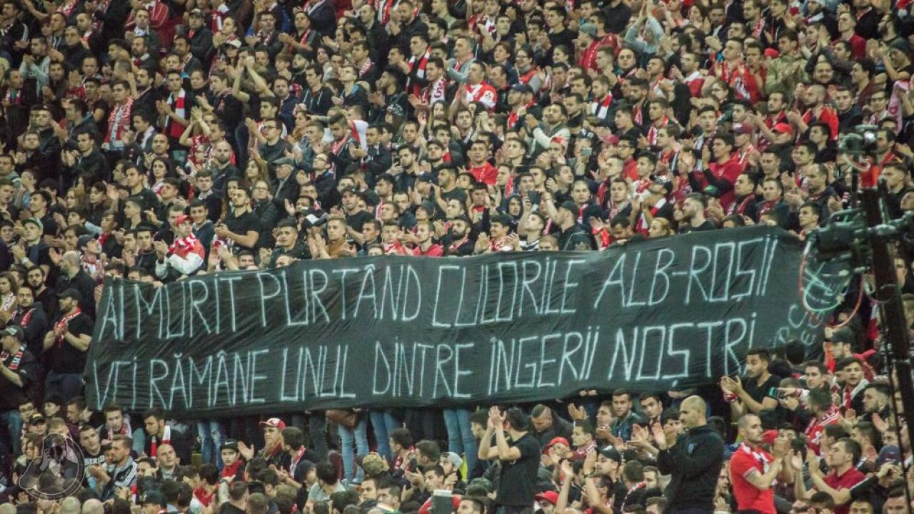 Bannerul pentru care 37.000 de dinamovisti au aplaudat galeria CFR-ului! Ce mesaj au afisat clujenii in peluza GALERIE FOTO_2