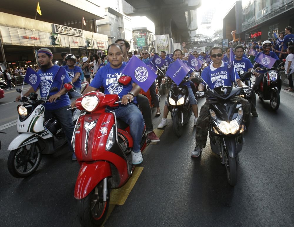 Imagini fabuloase: Leicester a scos pe strazile din Bangkok de patru ori mai multi oameni decat la ea 