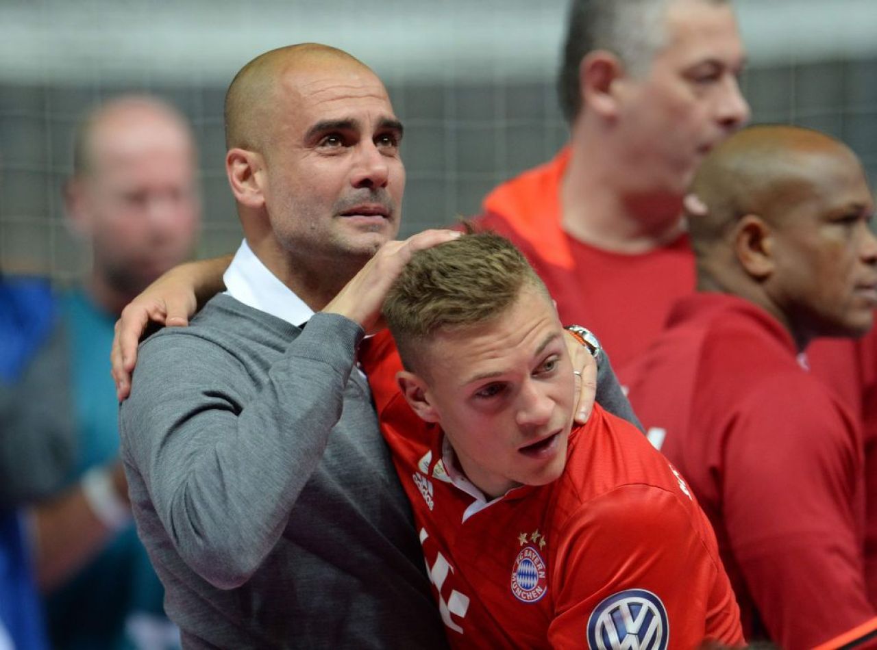 FOTO Guardiola a plans ca un COPIL la despartirea de Bayern! Palmares FABULOS pentru antrenorul catalan dupa castigarea Cupei_5