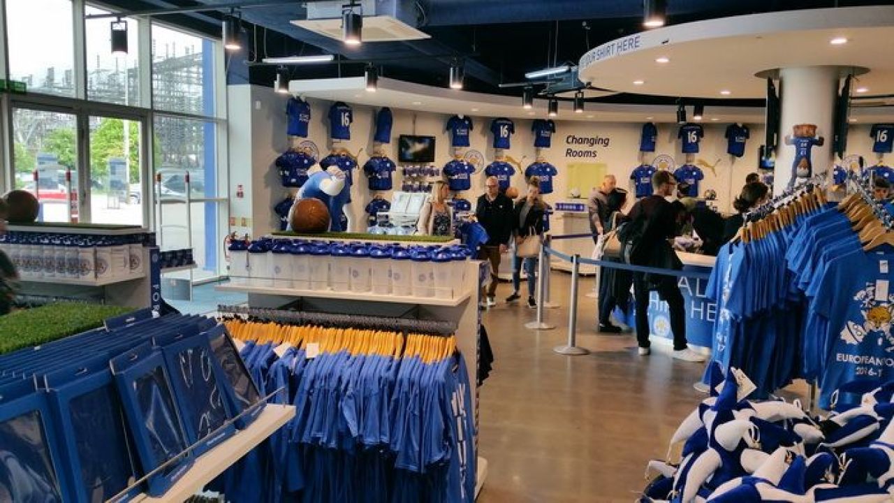 “Sezonul viitor castigam Champions League! Sau retrogradam in liga a doua, nu stiu exact.” :) Reportaj exclusiv din Leicester si povestea romanului care se pregateste sa joace alaturi de Vardy si Mahrez_13