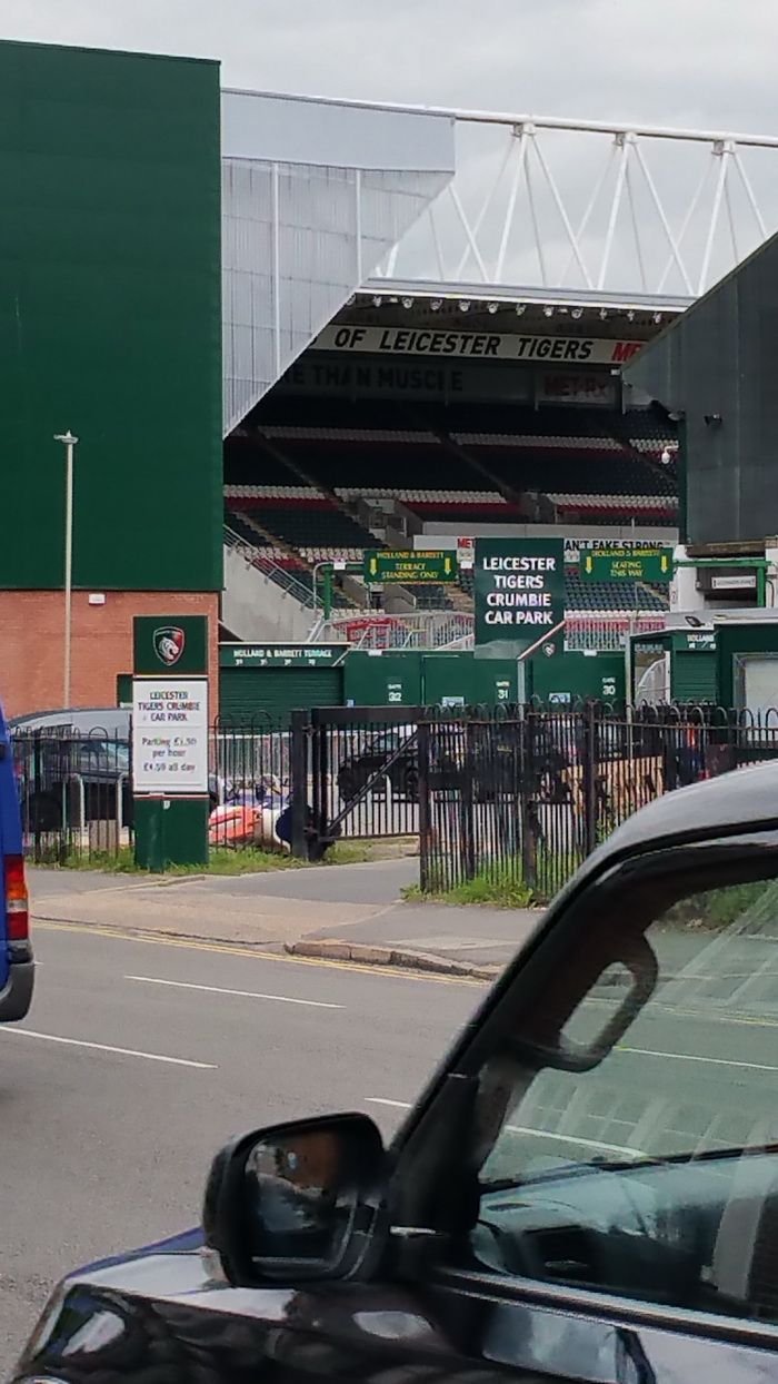 “Sezonul viitor castigam Champions League! Sau retrogradam in liga a doua, nu stiu exact.” :) Reportaj exclusiv din Leicester si povestea romanului care se pregateste sa joace alaturi de Vardy si Mahrez_15