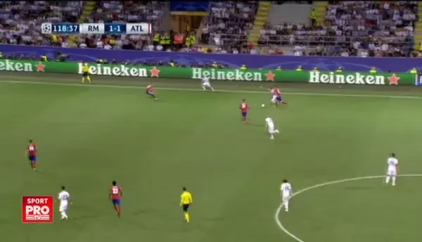 Ultima ocazie din prelungiri la Real - Atletico!