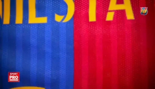 Barcelona si-a lansat oficial noul echipament! Dungi verticale si fara sponsor pe tricou! FOTO