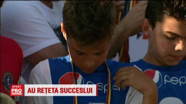 Campionii de la Cupa Hagi Danone invata sa manance fotbal pe paine! Au printre ei un masterchef! VIDEO