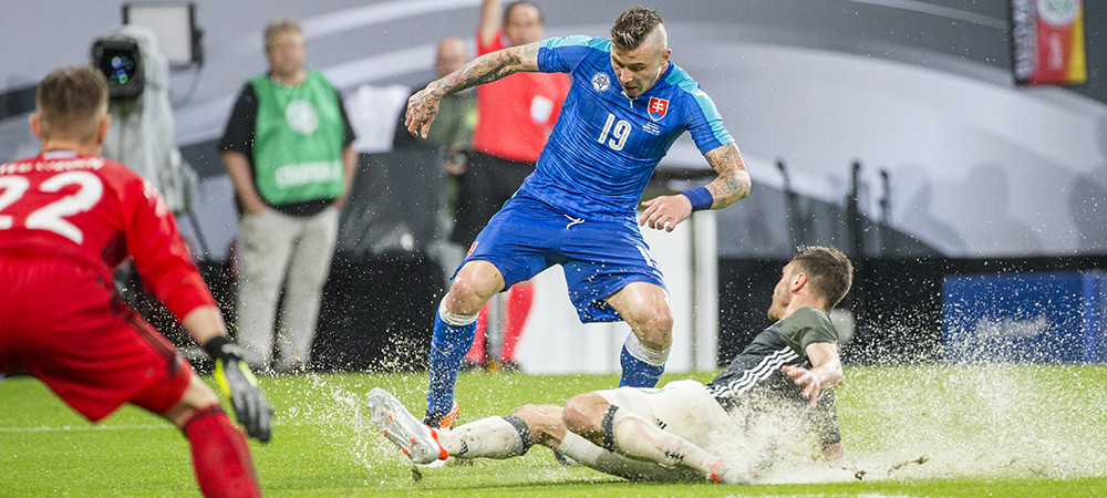 EUROPEDIA Slovacul care stia ca va ajunge sa joace la Milan