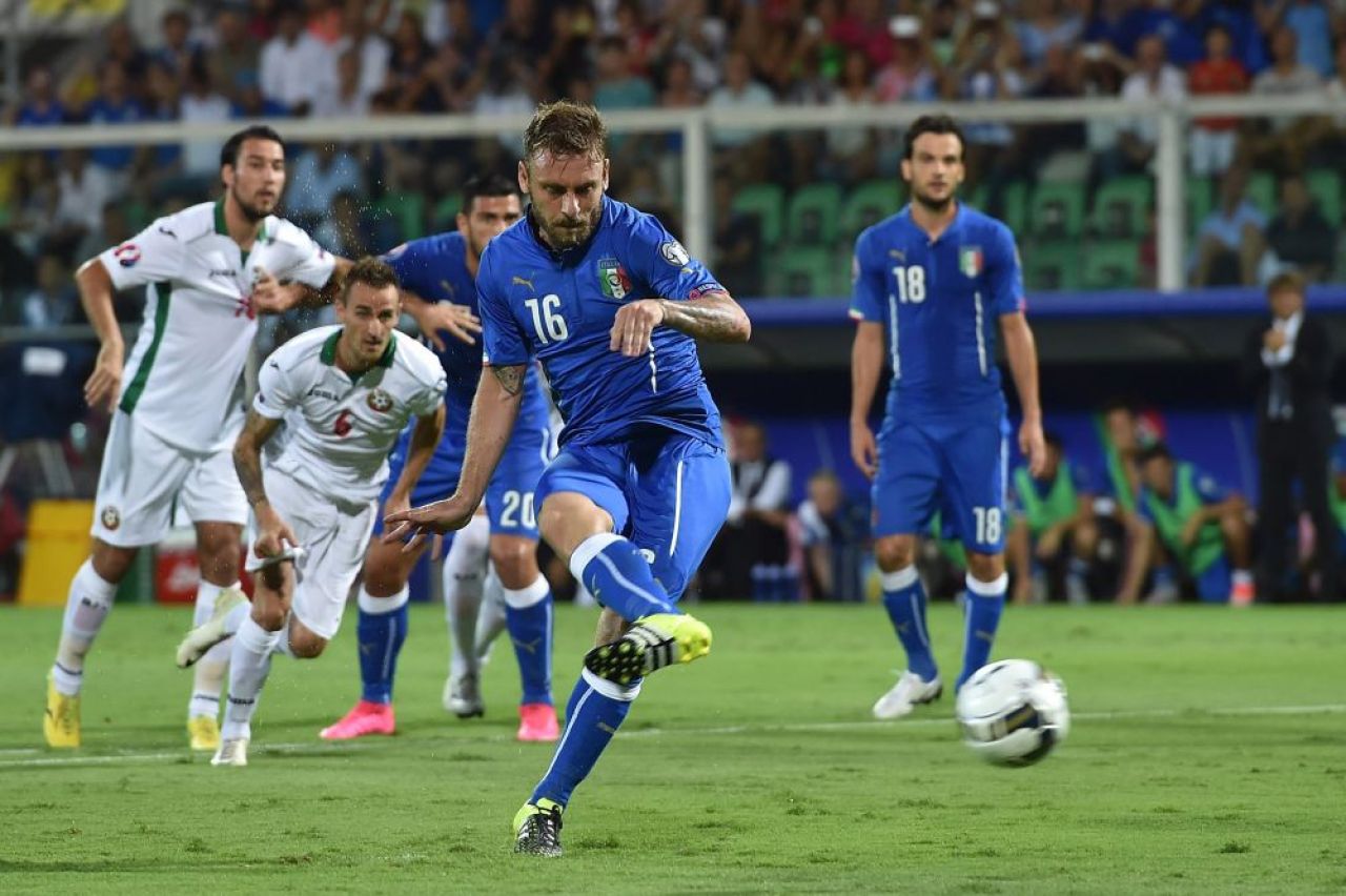 EUROPEDIA Secretele Italiei: fotbalistul care si-a INGROPAT medalia de la Cupa Mondiala din 2006_5