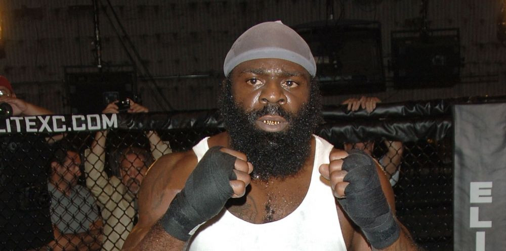 Kimbo Slice, cel mai cunoscut luptator de strada din lume. INCREDIBIL! Stop cardiac la 42 de ani dupa ce folosise steroizi