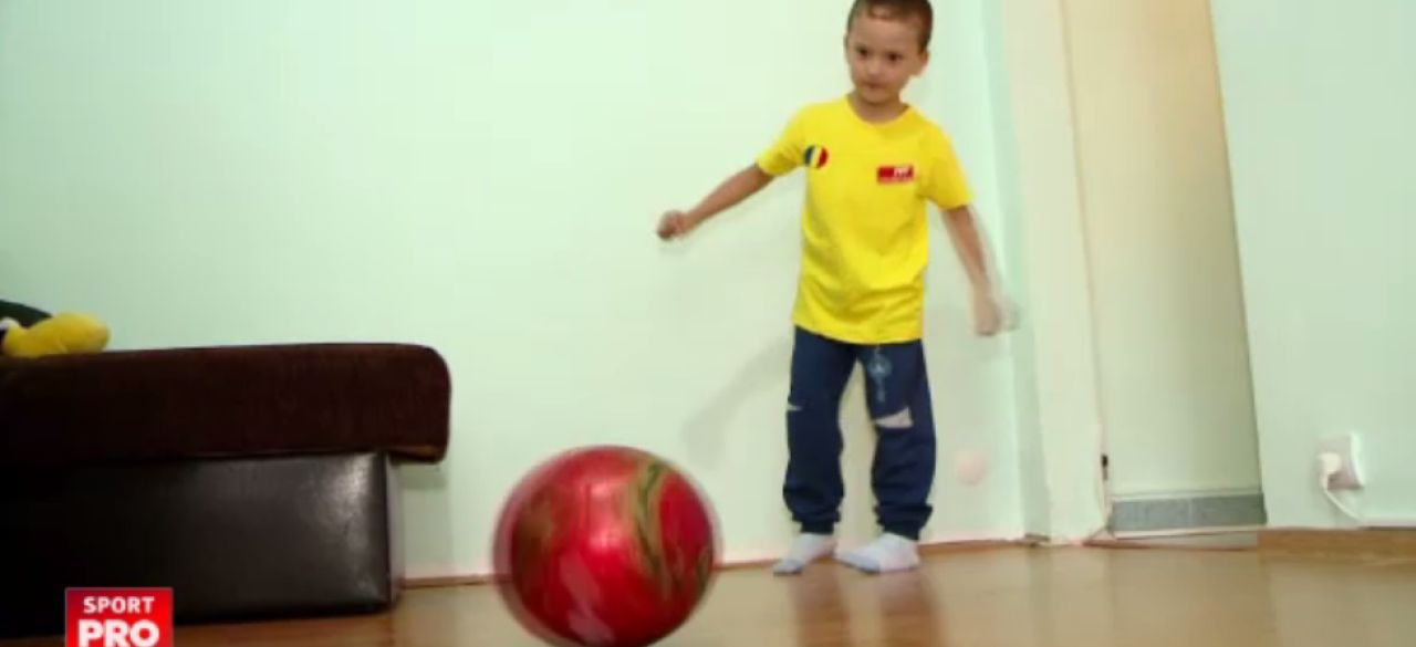 Exista o vacanta de vara mai tare? :) Romanul care i-a facut o mare surpriza fiului sau: