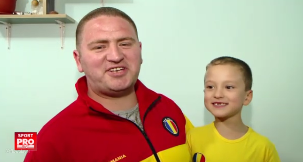 Exista o vacanta de vara mai tare? :) Romanul care i-a facut o mare surpriza fiului sau: 