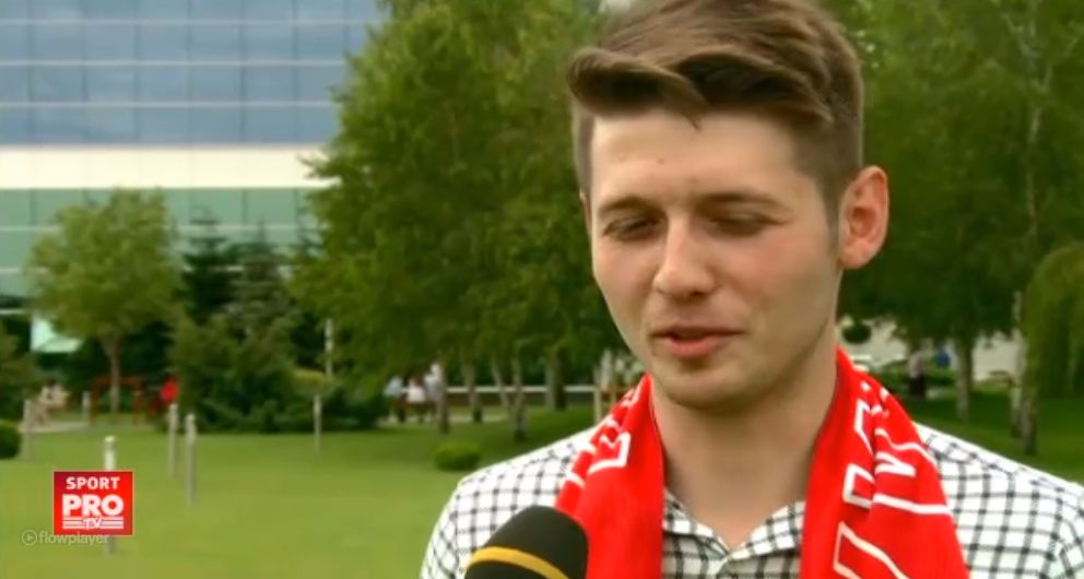 Unde a mers acest suporter inainte sa plece catre EURO, pentru meciul decisiv al nationalei cu Albania: