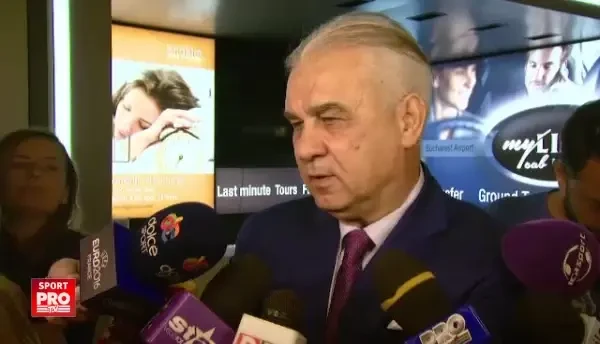 "Lasati jucatorii in pace! Eu sunt vinovatul!" Iordanescu da vina pe HAOSUL din Liga I pentru dezastrul de la Euro. Ce a spus la sosirea in tara despre viitorul sau
