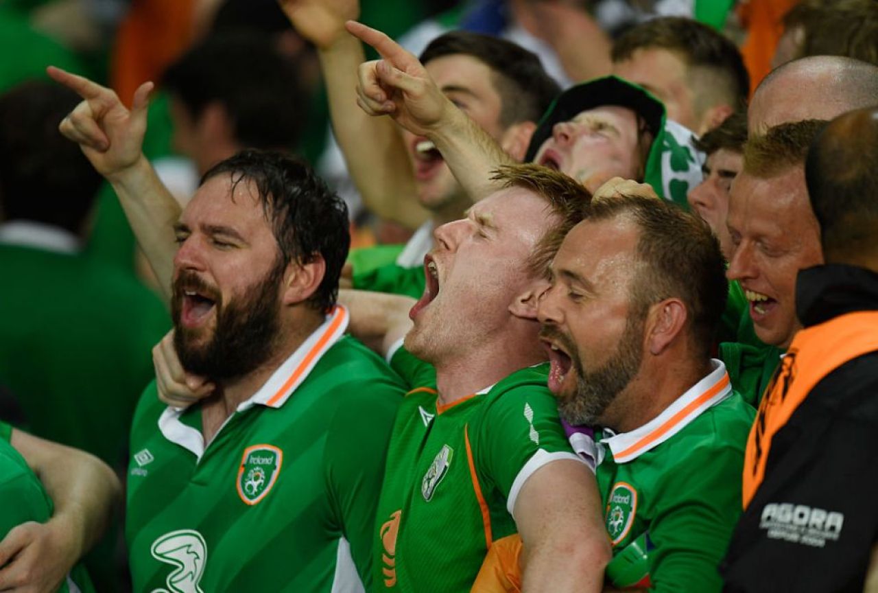 GALERIE FOTO: Ei sunt oamenii care au cucerit o lume intreaga la Euro! Cele mai tari imagini cu fanii irlandezi pe stadioanele din Franta_9