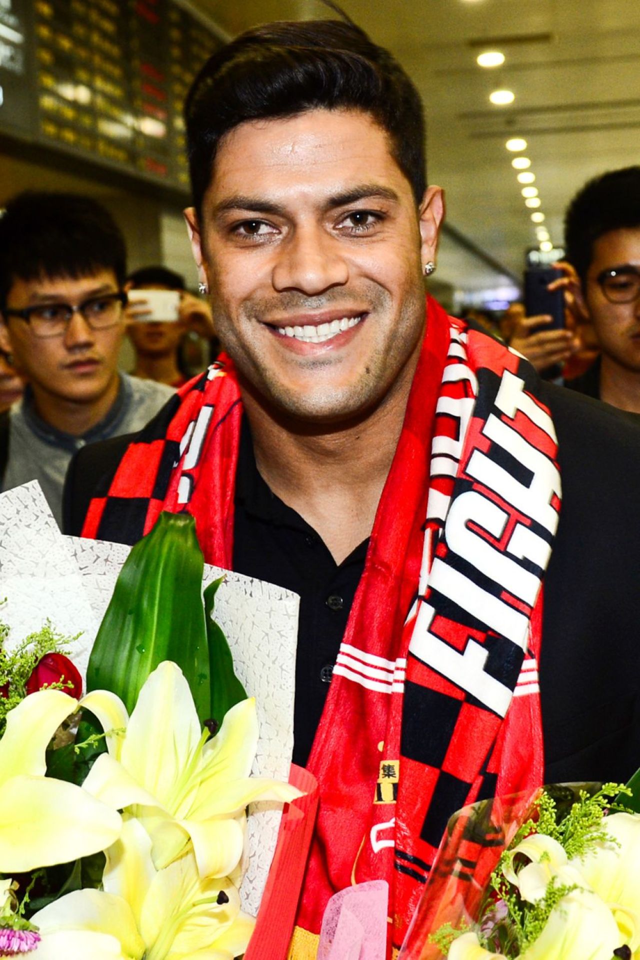 Hulk ii umple conturile lui Zenit. A ajuns in China si va semna pe 50 de milioane de euro cu Shanghai SIPG. Salariu CO-LO-SAL!!!_1