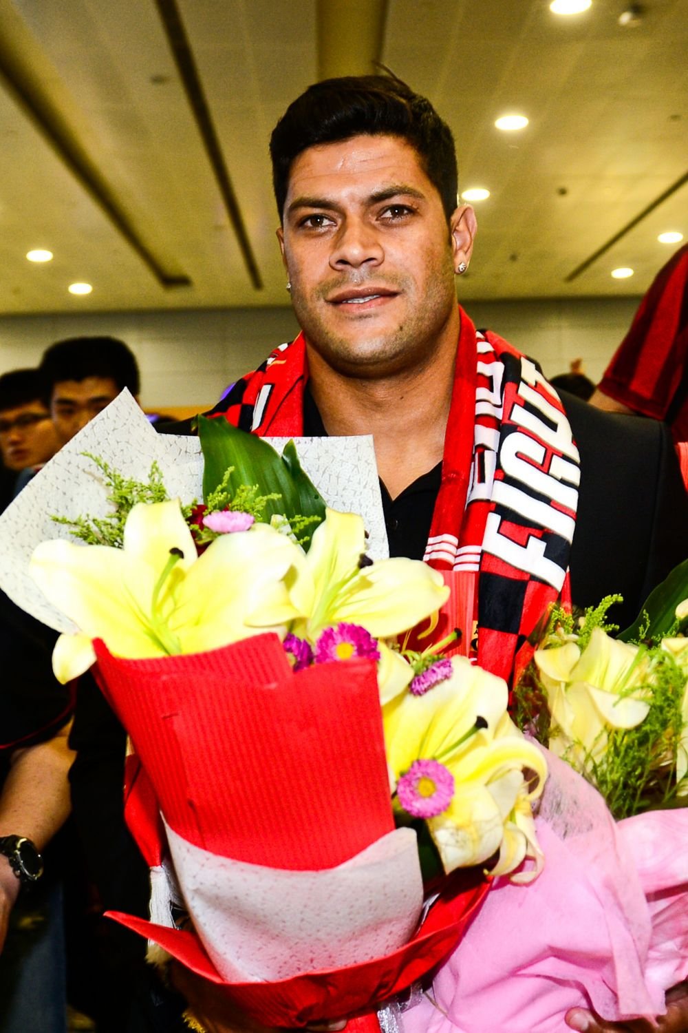 Hulk ii umple conturile lui Zenit. A ajuns in China si va semna pe 50 de milioane de euro cu Shanghai SIPG. Salariu CO-LO-SAL!!!_3