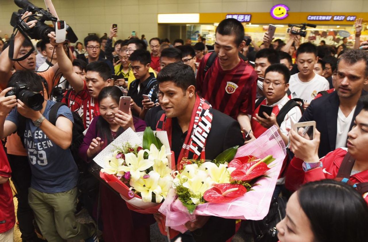 Hulk ii umple conturile lui Zenit. A ajuns in China si va semna pe 50 de milioane de euro cu Shanghai SIPG. Salariu CO-LO-SAL!!!_5