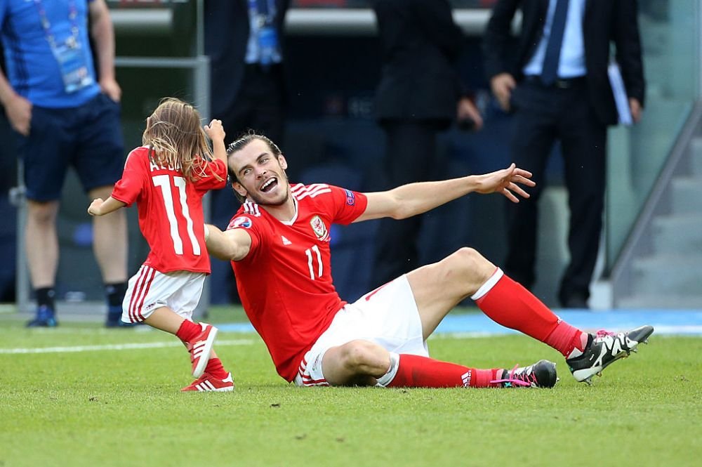 UEFA, nu FI REA! :) Seful turneului a interzis invadarea terenului de catre copiii jucatorilor galezi! 
