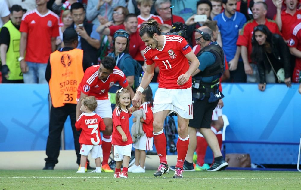 UEFA, nu FI REA! :) Seful turneului a interzis invadarea terenului de catre copiii jucatorilor galezi! 