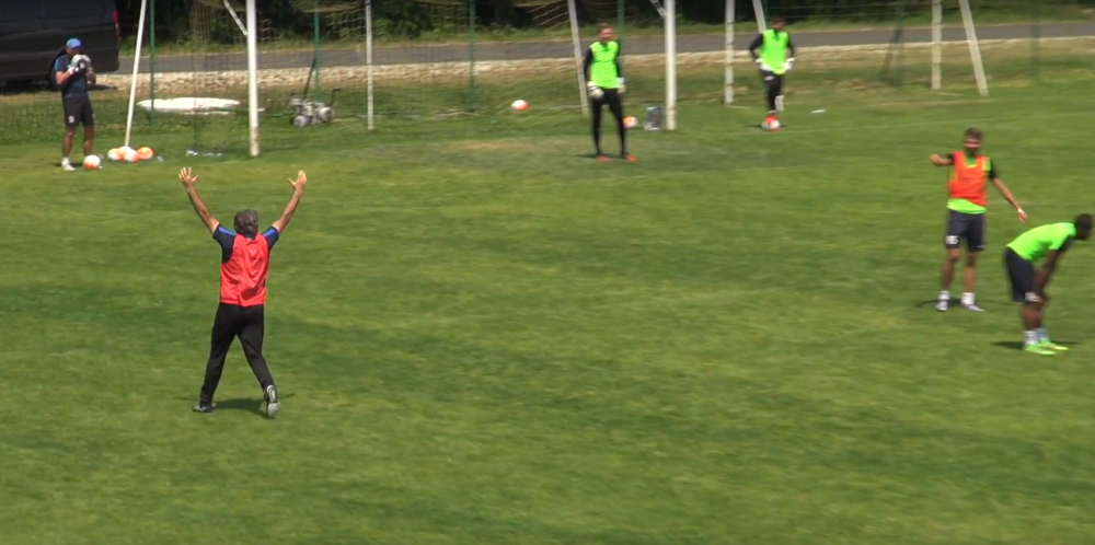 Fiorentina putea sa-l transfere si pe Gica Hagi :) La 51 de ani, Regele isi arata in continuare geniul: supergol la antrenament