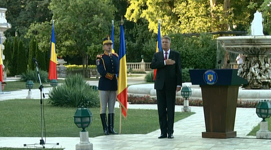 FOTO | Delegatia Romaniei pentru JO a primit drapelul de la presedintele Iohannis. Ponor va purta steagul, Chitu a depus juramantul sportivilor_6