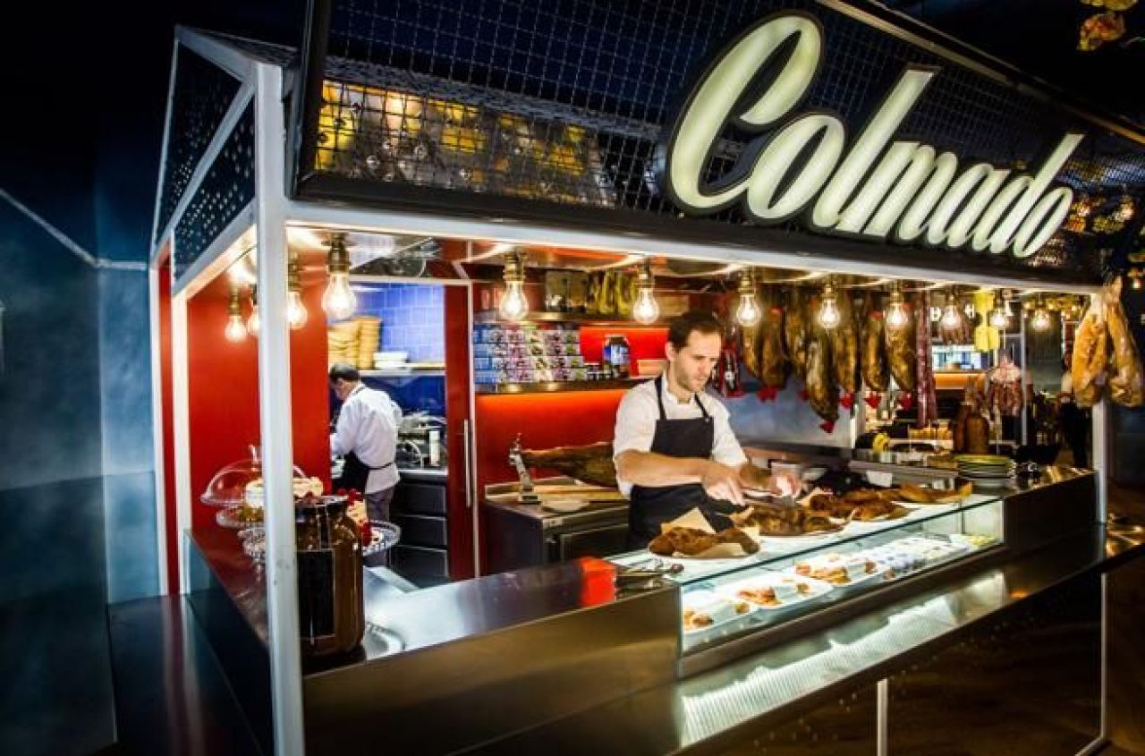 FOTO Messi si-a deschis restaurant in Barcelona. Cum arata localul inspirat din orasul sau natal din Argentina_4