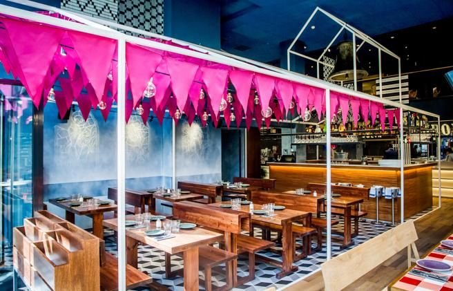 FOTO Messi si-a deschis restaurant in Barcelona. Cum arata localul inspirat din orasul sau natal din Argentina_6