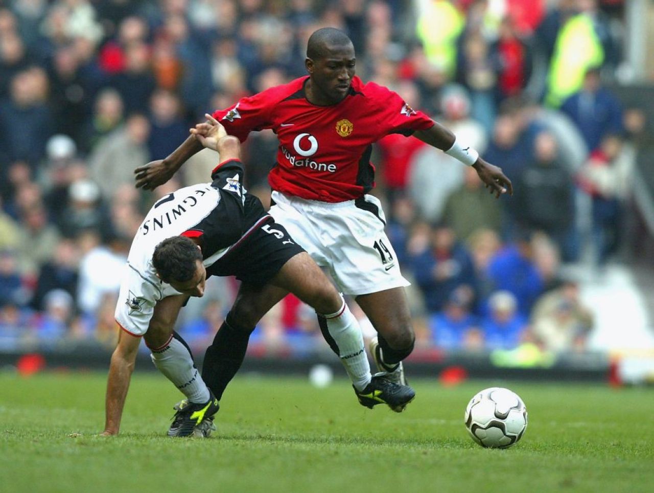 Iti amintesti de Eric Djemba-Djemba, camerunezul pe care Ferguson spera sa-l transforme intr-un superfotbalist? Unde a ajuns sa-si incheie cariera_2