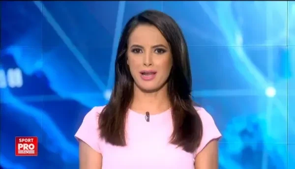 L-au transferat, dar n-au avut tricou pentru el :) In ce echipament a jucat ultimul transfer al lui Andone la Dinamo