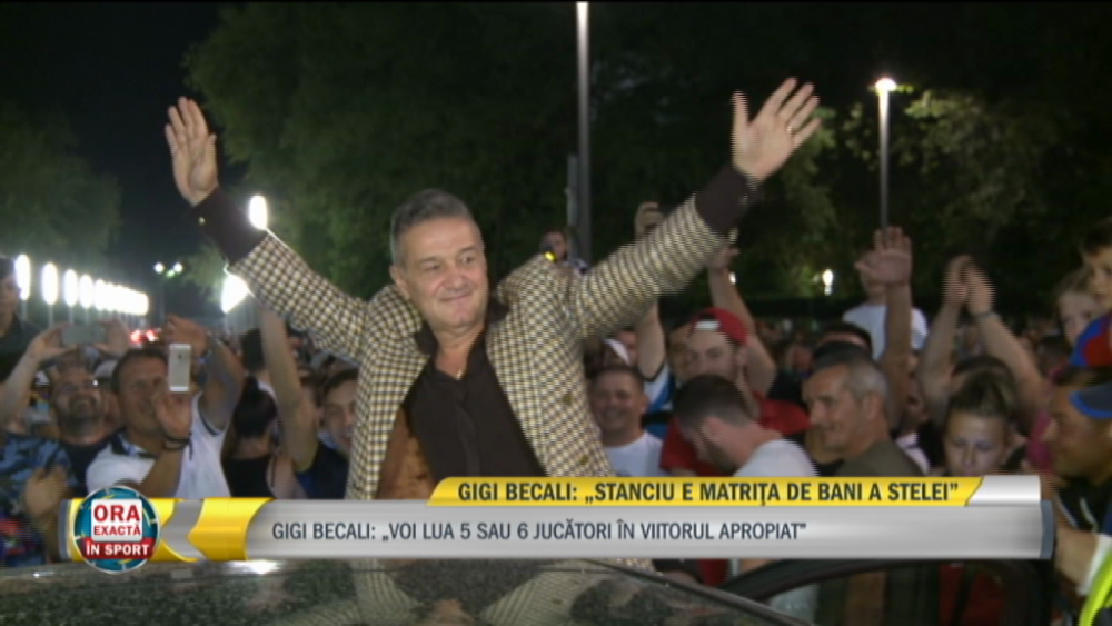 SUS! SUS! SUS! Gigi Becali a facut-o din nou! Cum a sarbatorit cu fanii calificarea Stelei in playoff-ul Ligii! VIDEO