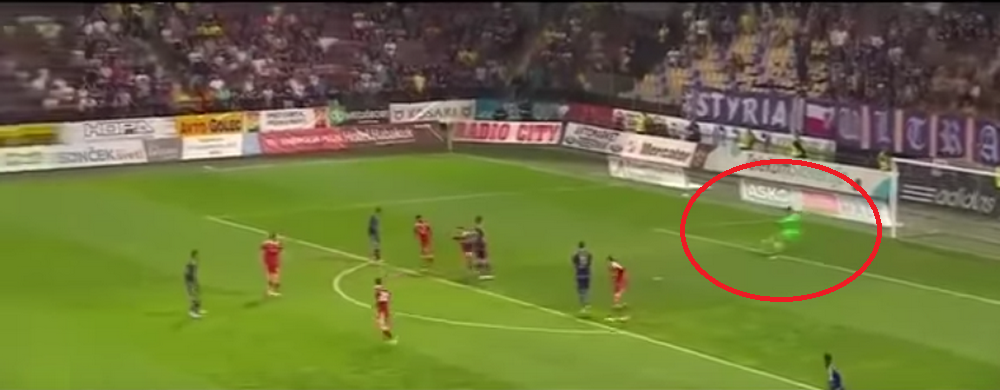 GAFA ABSOLUT INCREDIBILA! Portarul lui Aberdeen si-a ingropat echipa in minutul 93 cand a sutat pe langa minge! VIDEO