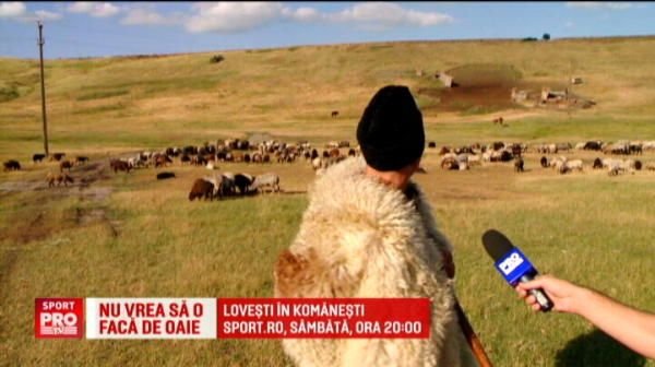 Lovesti in KOmanesti! Ciobanul Nastase se duce la stana dupa ce-si distruge adversarul in ring. VIDEO