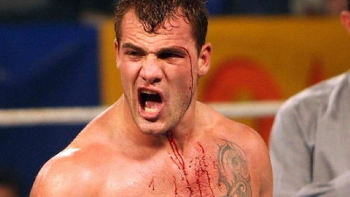 20 00 In Direct La Sport Ro Super Gala De Bataie Lovesti In Komanesti Main Eventul Este Meciul De Retragere