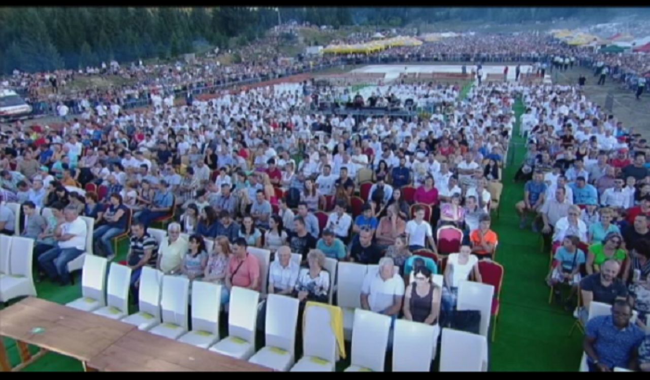 FANTASTIC!!! Iftimoaie a cucerit centura mondiala la ultimul meci al carierei! Atmosfera uimitoare: 30.000 de oameni au fost la meci! VIDEO FABULOS_2