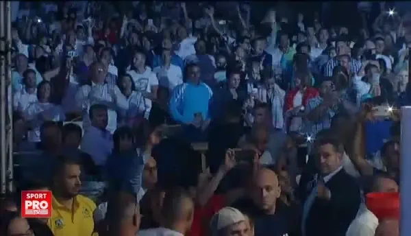 EMOTIONANT! Discursul lui Iftimoaie dupa ultimul meci din cariera: M-am antrenat 6 luni. Cu asa un public, bateam pe ORICINE