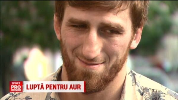 HAI, ROMANIAAAAA! ATAT stie in romana cecenul care se bate pentru Romania, Albert Saritov. Ce premiu senzational ia pentru aur