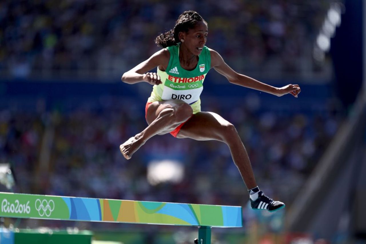 Imagine UNICA la Rio! Atleta care a alergat DESCULTA la 3000m, dupa ce si-a pierdut gheata pe pista! Ce s-a intamplat la final va intra in istorie_1