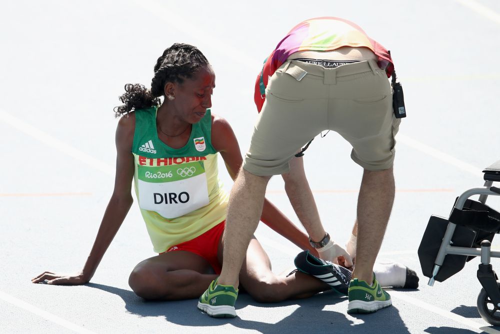 Imagine UNICA la Rio! Atleta care a alergat DESCULTA la 3000m, dupa ce si-a pierdut gheata pe pista! Ce s-a intamplat la final va intra in istorie_3