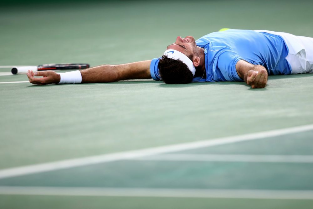 S-a PRABUSIT de fericire si a inceput sa planga! Dupa ce l-a invins pe Djokovic in primul tur, Del Potro l-a eliminat si pe Nadal si va juca finala la Rio cu Murray. FOTO_5