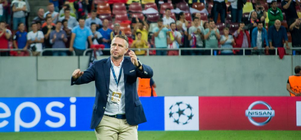 Ce s-a intamplat inainte de derby! Dinamovistii, dezbracati de jandarmi de veste, coregrafia a fost interzisa de oficialii Stelei