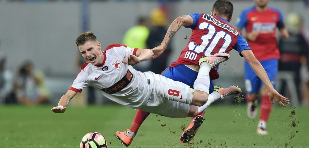 De ce ai facut semne obscene in fata stelistilor?! Lazar: Ma scarpinam! Cum se apara dinamovistul