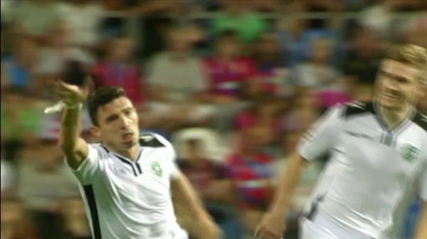 Nu stiu sa ma fi pupat cineva pe gura, nu cred ca baietii au inclinatii d-astea! :)) Ce spune Keseru dupa golul senzational care a dus-o pe Ludogoret in Liga